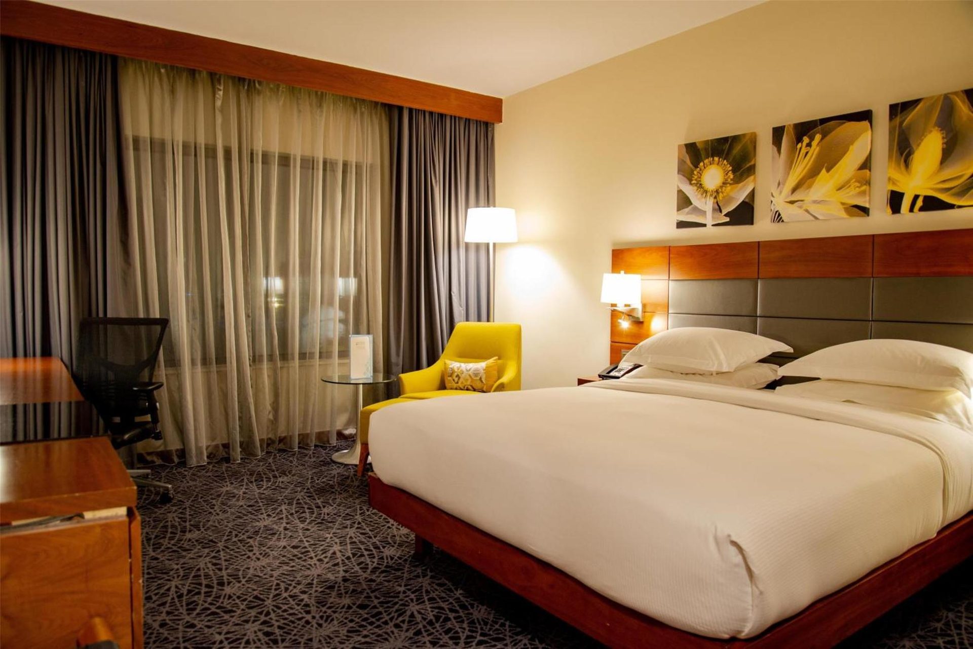 Nairobi Serena Hotel room
