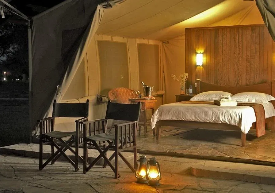 Ashnil Aruba Lodge — tent exterior with verandah