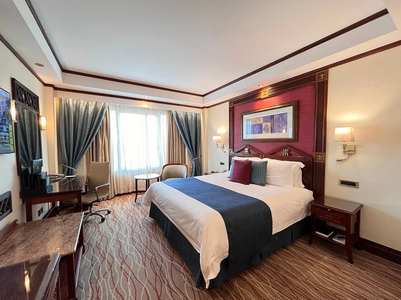 Nairobi Serena Hotel room