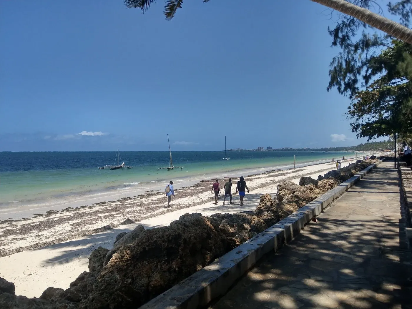 Severin Sea Lodge — the white sands of the Kenyan coast